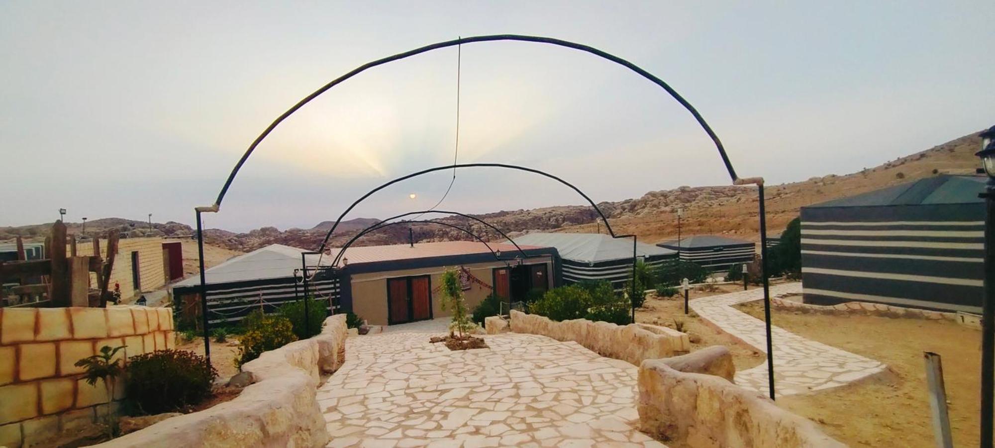Hotel Petra Wassaif Camp à Wadi Musa Extérieur photo